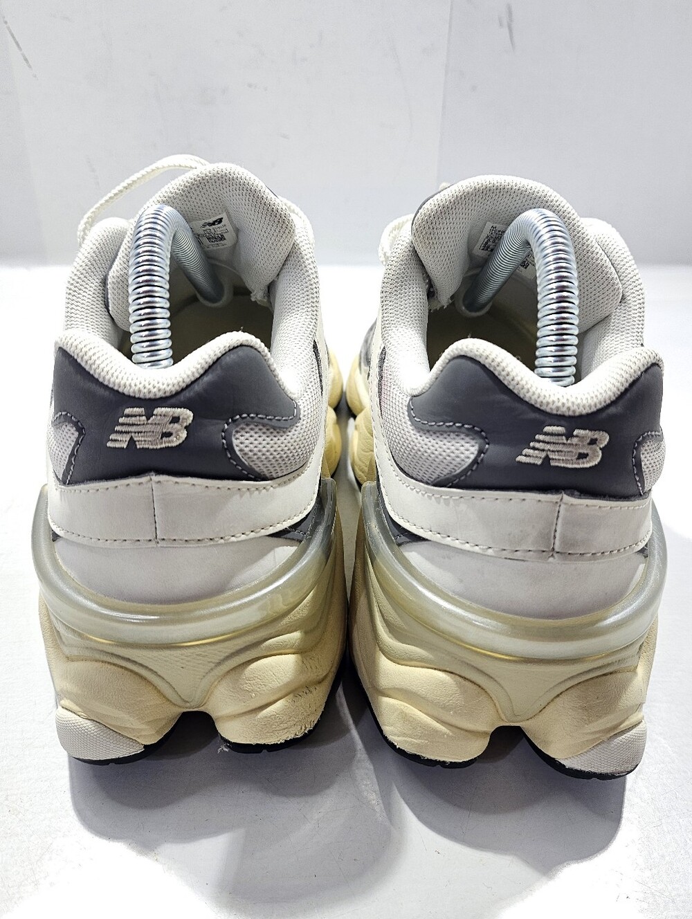 NEW BALANCE 9060 SEA SALT CASTLEROCK SNEAKERS WOMEN'S SIZE 5.5 - Picture 4 of 15